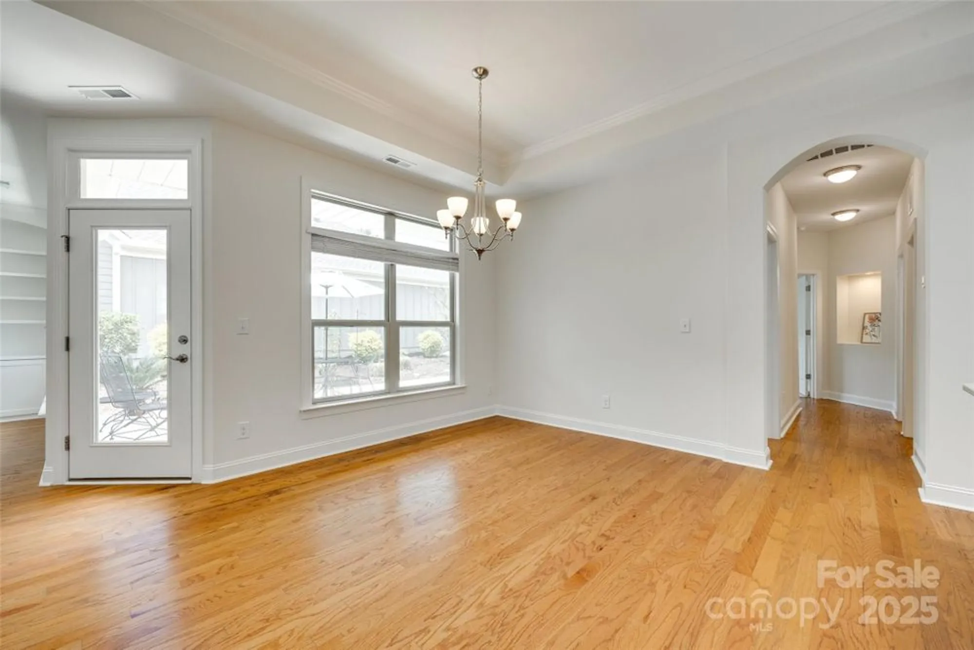 Property Slideshow image 11 of 32 | 2261 lincolnshire ln, Waxhaw, NC, 28173