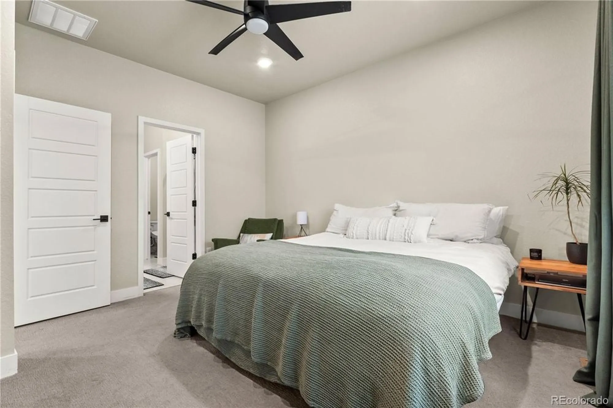 Property Slideshow image 24 of 49 | 483 white sand trl, Castle Rock, CO, 80104