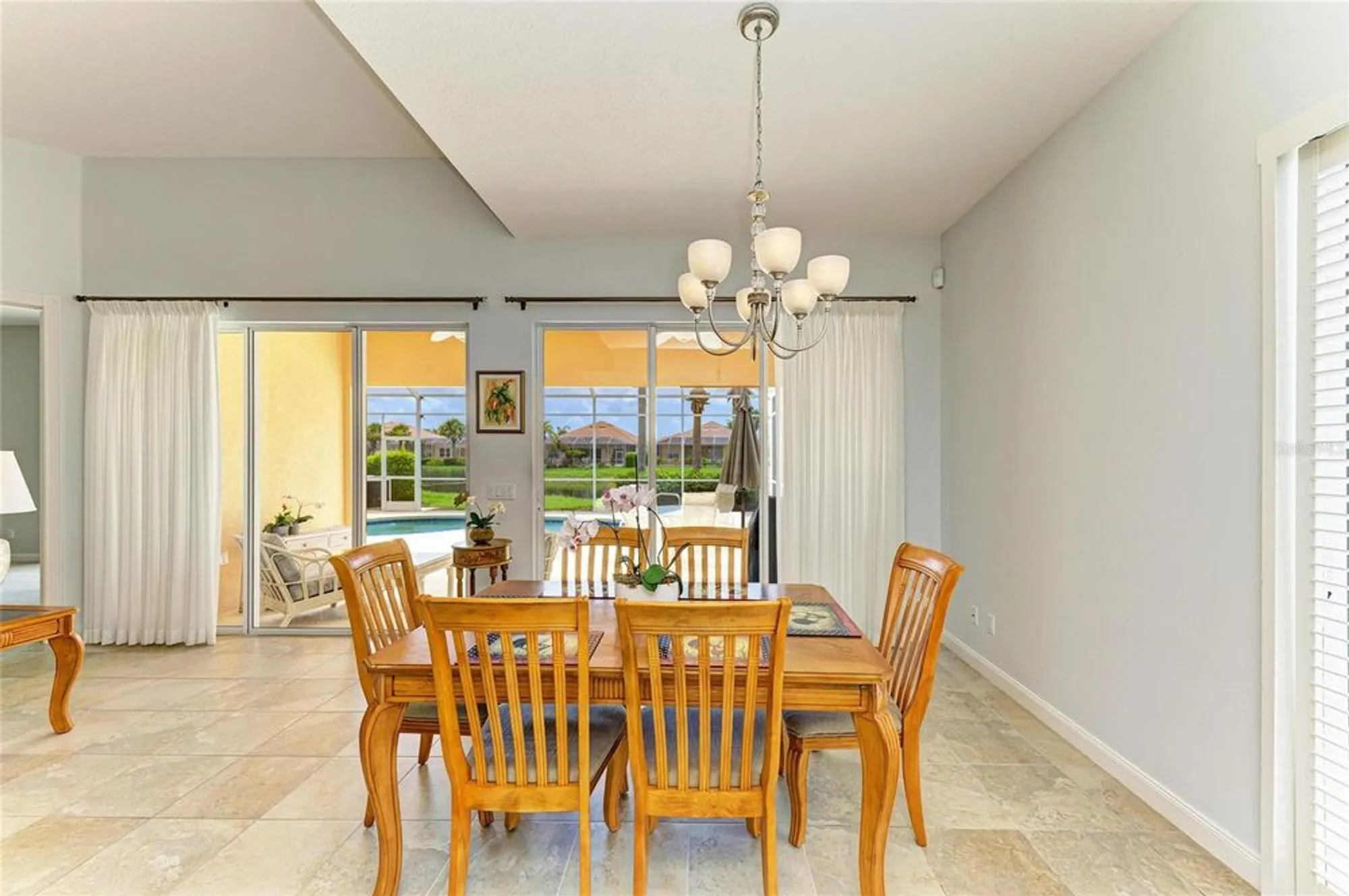 Property Slideshow image 8 of 65 | 5827 benevento dr, Sarasota, FL, 34238