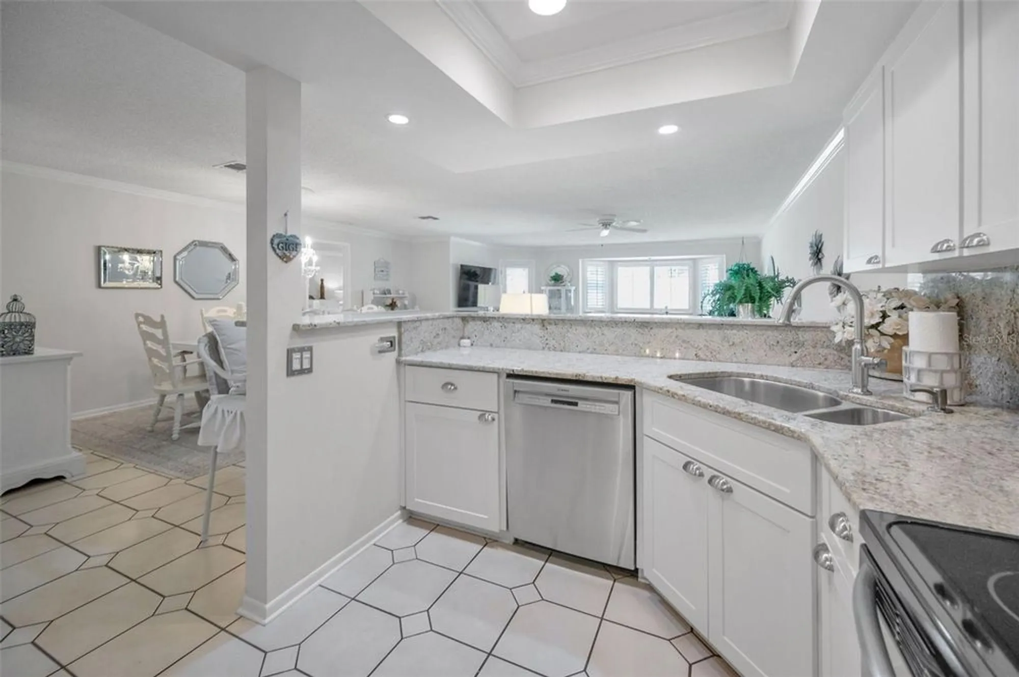 Property Slideshow image 19 of 58 | 1199 woodfield ct, Palm Harbor, FL, 34684