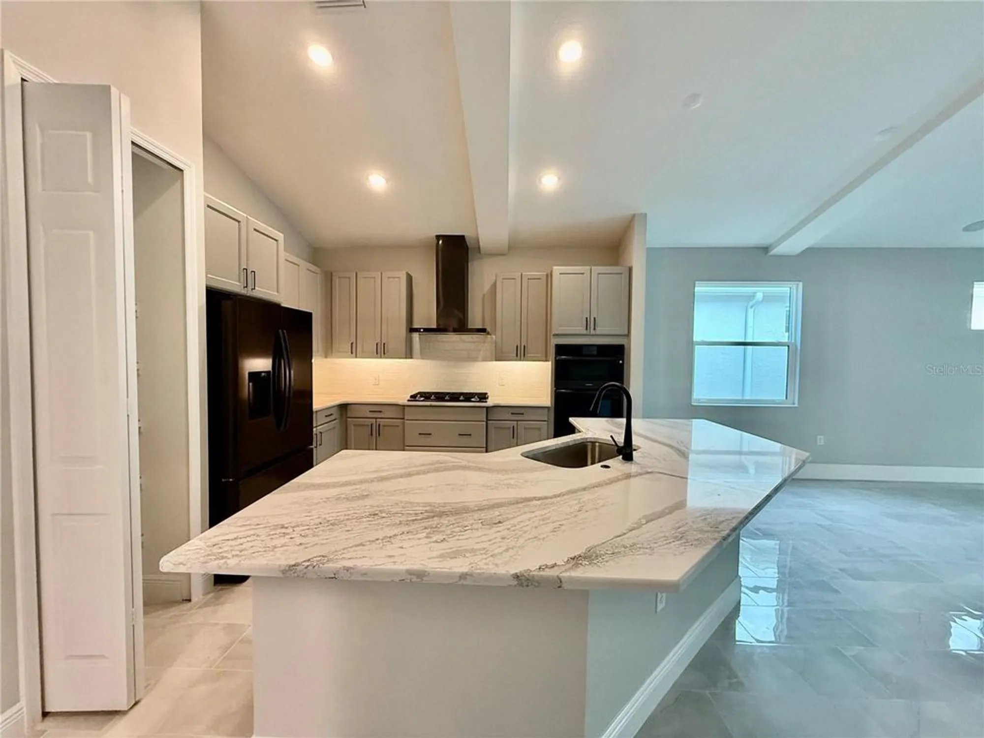 Property Slideshow image 7 of 50 | 2046 wallingford loop, Mount Dora, FL, 32757