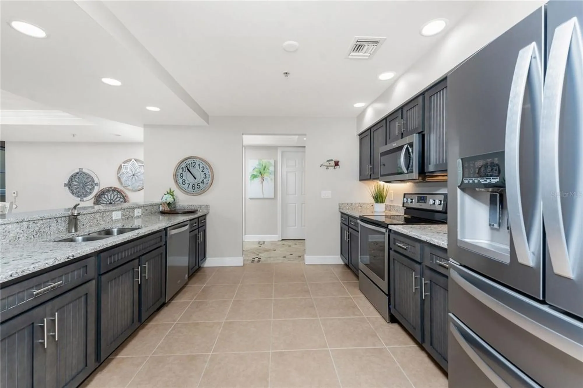 Property Slideshow image 7 of 48 | 3313 sunset key cir 107, Punta Gorda, FL, 33955