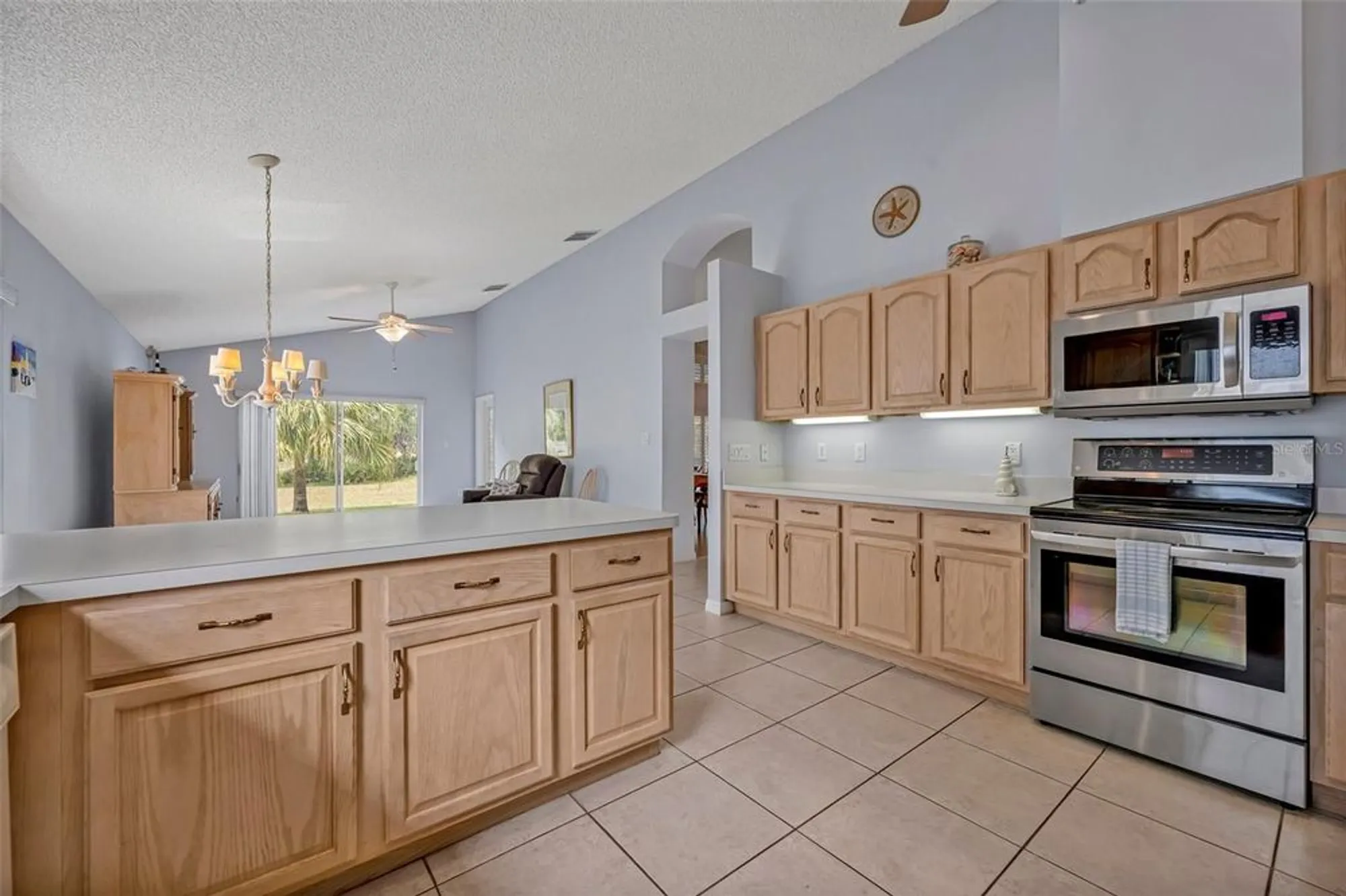 Property Slideshow image 20 of 52 | 25057 riverwalk dr, Leesburg, FL, 34748