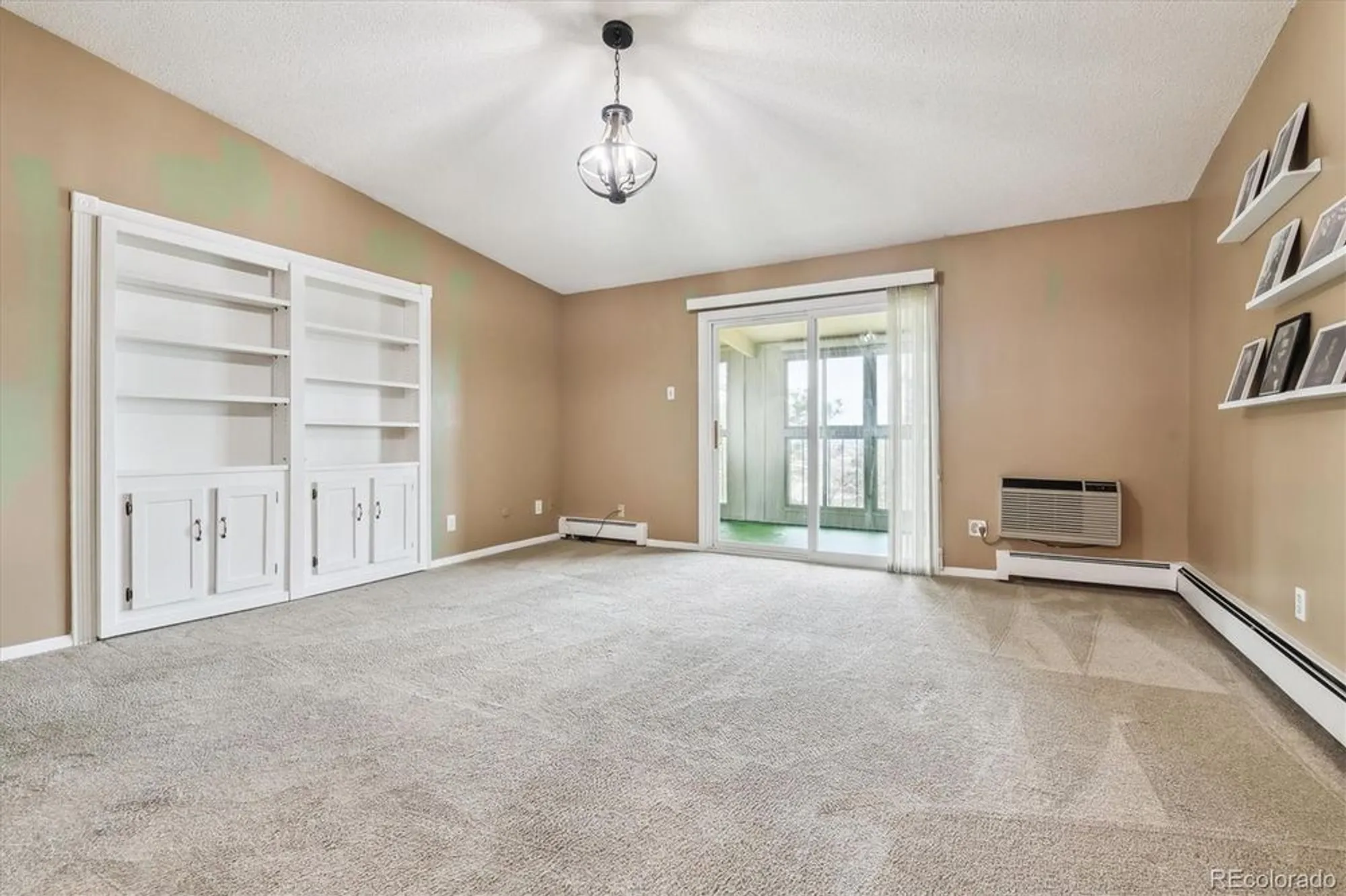 Property Slideshow image 7 of 34 | 3022 s wheeling way 407, Aurora, CO, 80014