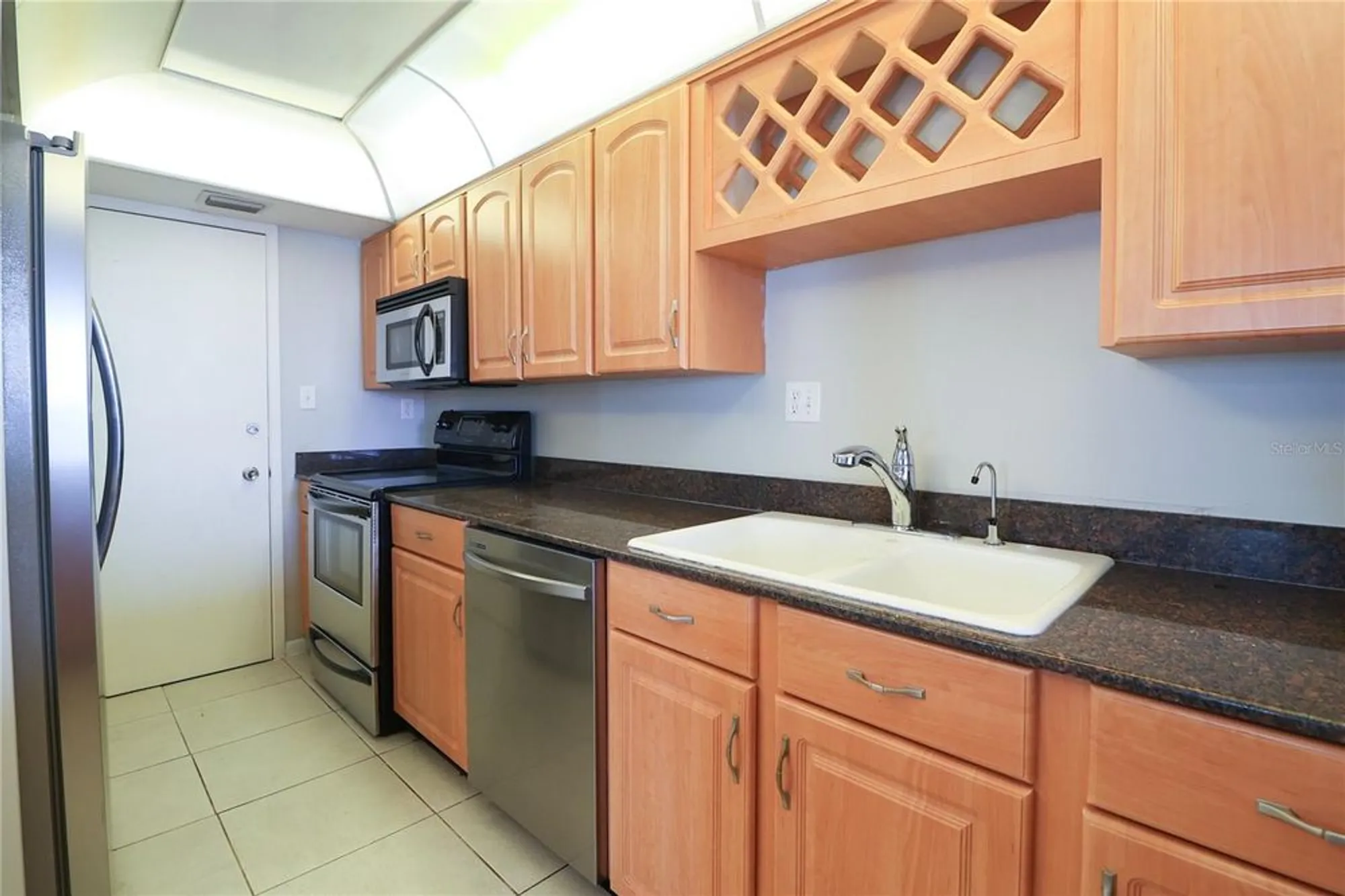 Property Slideshow image 5 of 28 | 7400 sun island dr 501, South Pasadena, FL, 33707