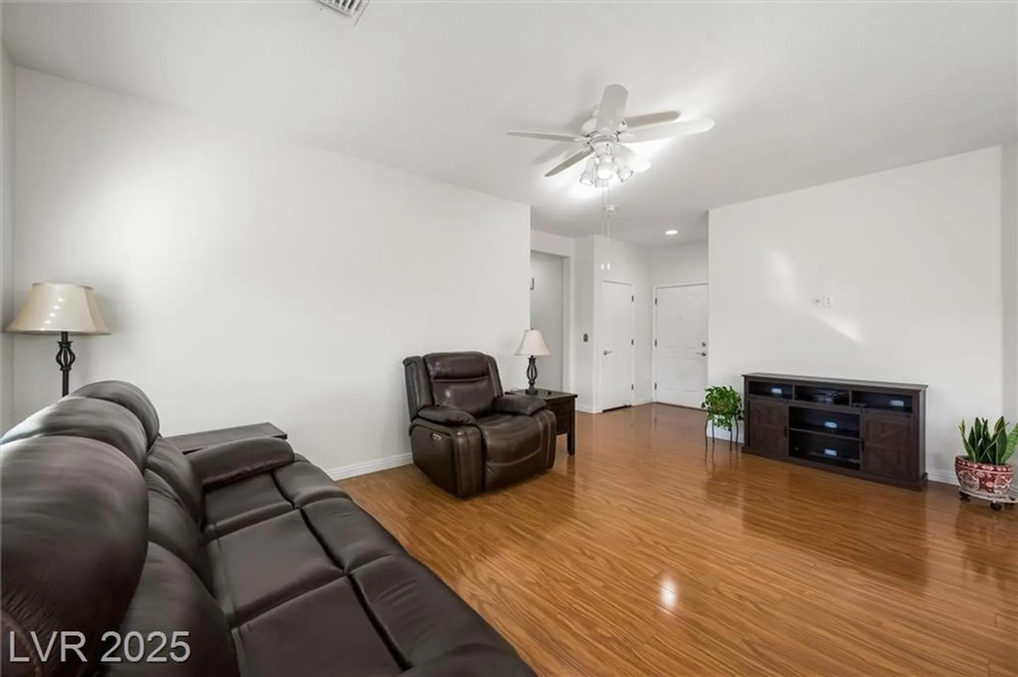 Property Slideshow image 15 of 40 | 2313 sun cliffs st, Las Vegas, NV, 89134