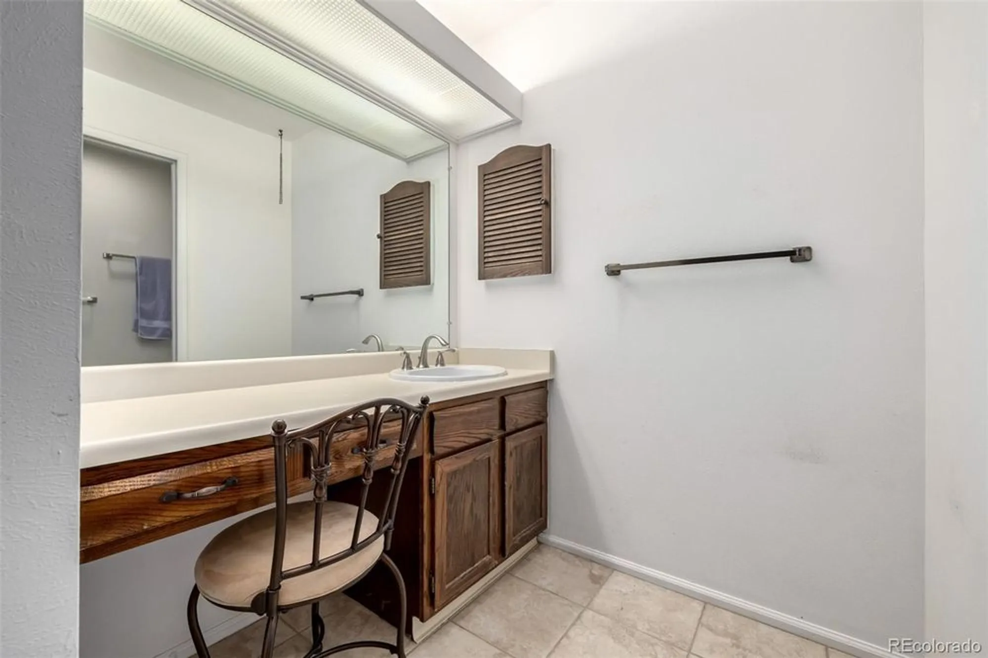 Property Slideshow image 17 of 47 | 13787 e marina dr b, Aurora, CO, 80014