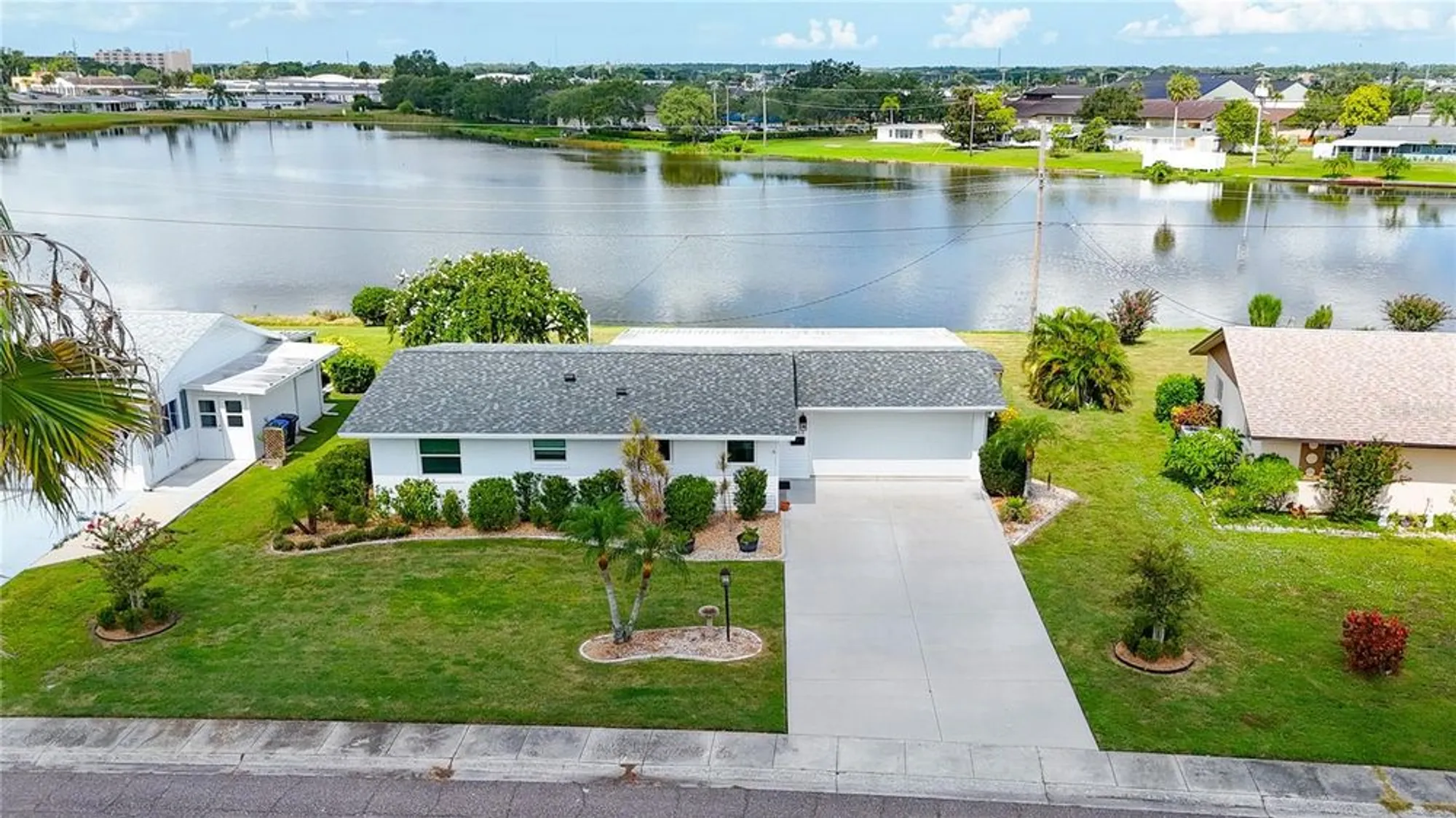Property Slideshow image 1 of 68 | 1012 augusta dr, Sun City Center, FL, 33573