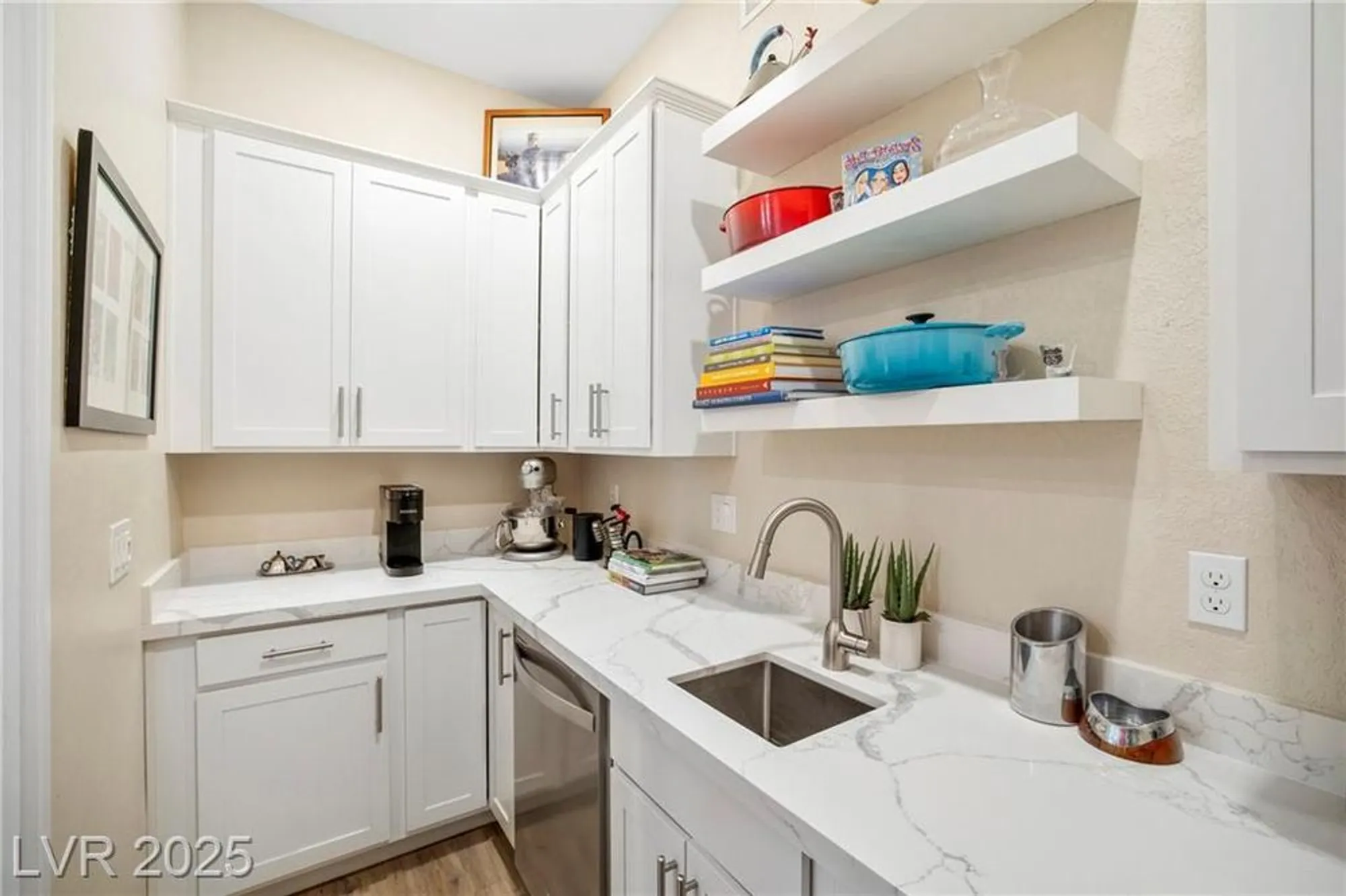 Property Slideshow image 11 of 45 | 10631 silver pond ave, Las Vegas, NV, 89135