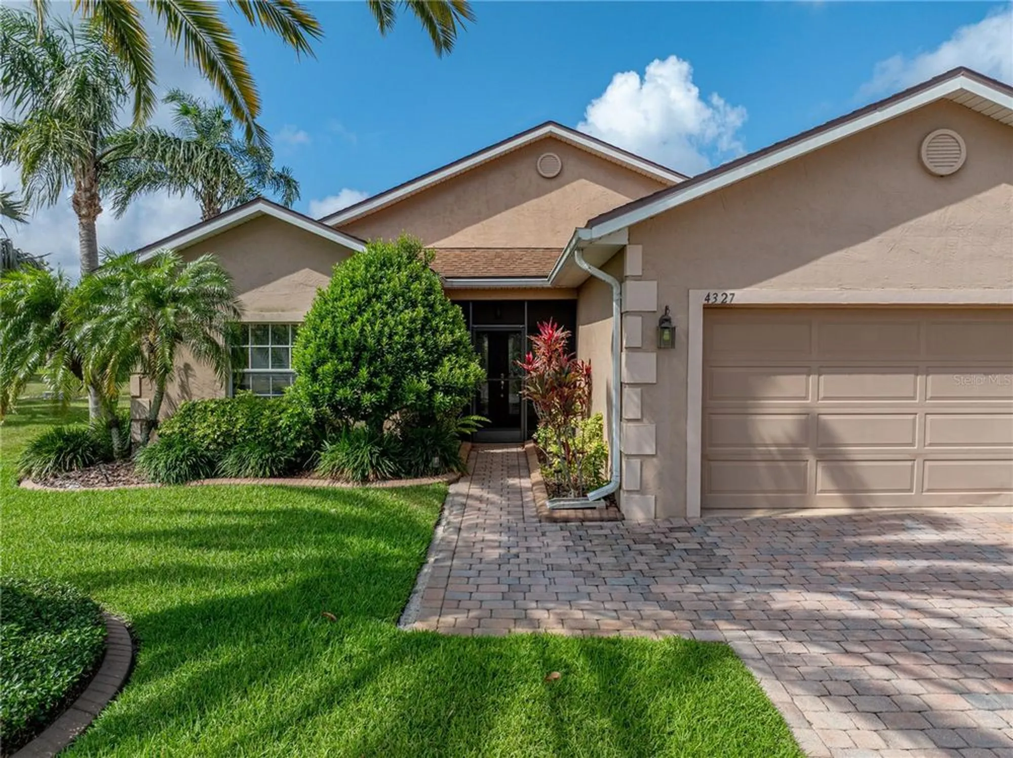 Property Slideshow image 5 of 100 | 4327 gullane dr, Lake Wales, FL, 33859