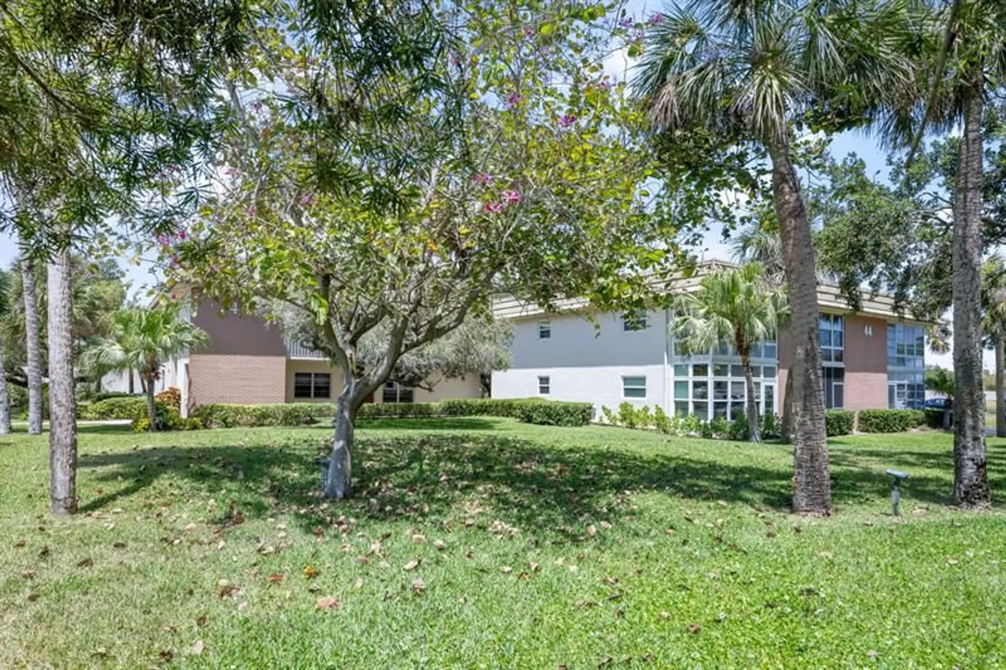 Property Slideshow image 28 of 34 | 44 vista gardens trl apt 206, Vero Beach, FL, 32962
