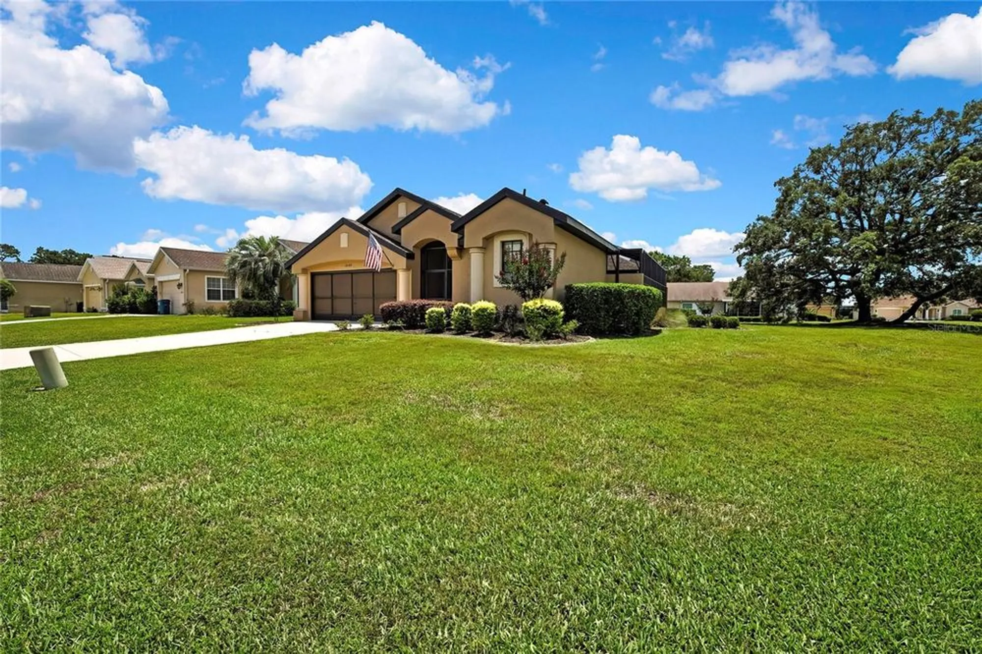 Property Slideshow image 4 of 44 | 10155 duffy cir, Weeki Wachee, FL, 34613