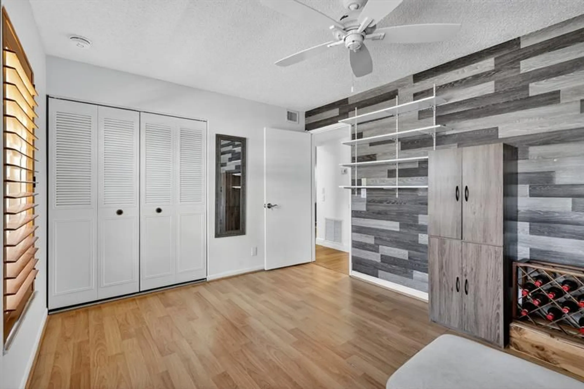 Property Slideshow image 19 of 52 | 448 franconia cir b, Lake Worth, FL, 33467