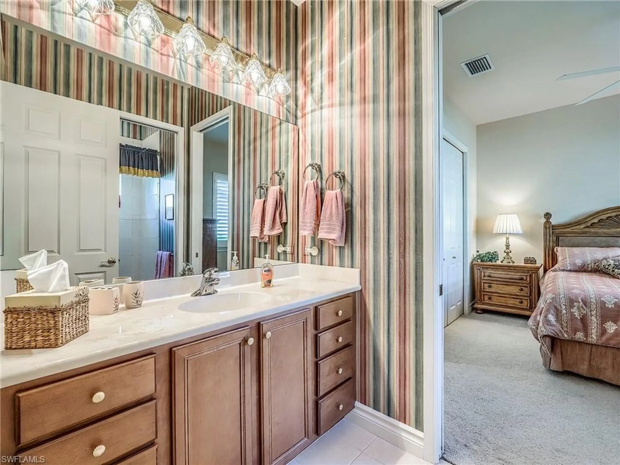 Property Slideshow image 22 of 49 | 3430 shady bnd, Fort Myers, FL, 33905