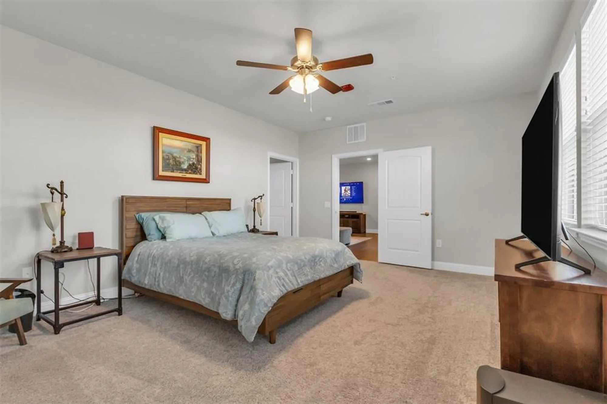 Property Slideshow image 16 of 34 | 1735 wittington pl apt 2302, Dallas, TX, 75234