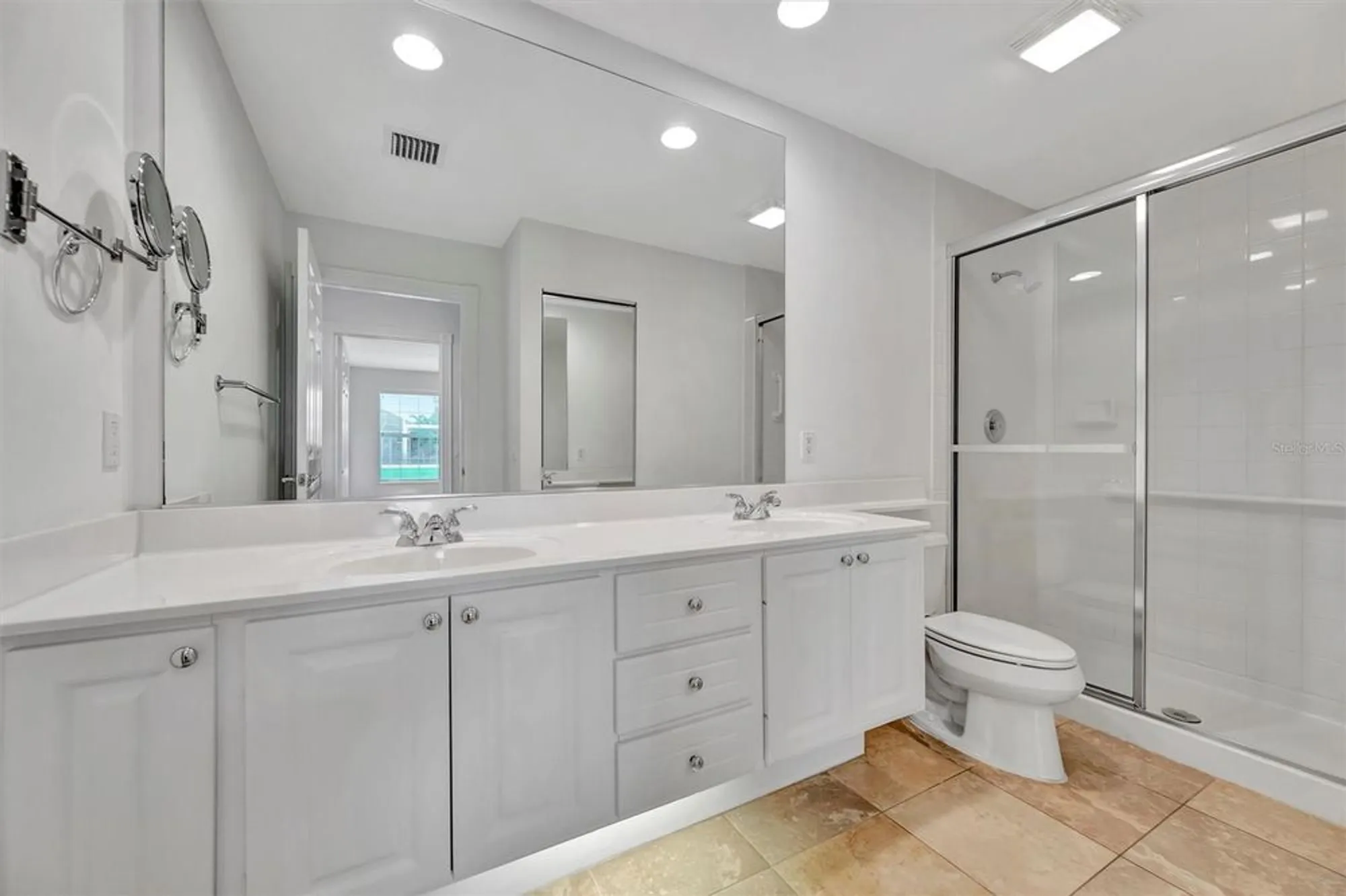 Property Slideshow image 22 of 51 | 5955 benevento dr, Sarasota, FL, 34238