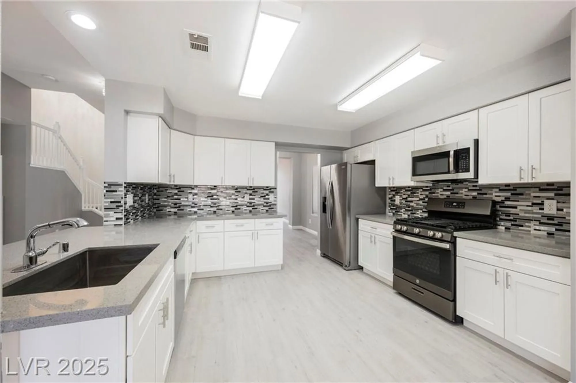 Property Slideshow image 28 of 66 | 5133 burr oak dr, Las Vegas, NV, 89130