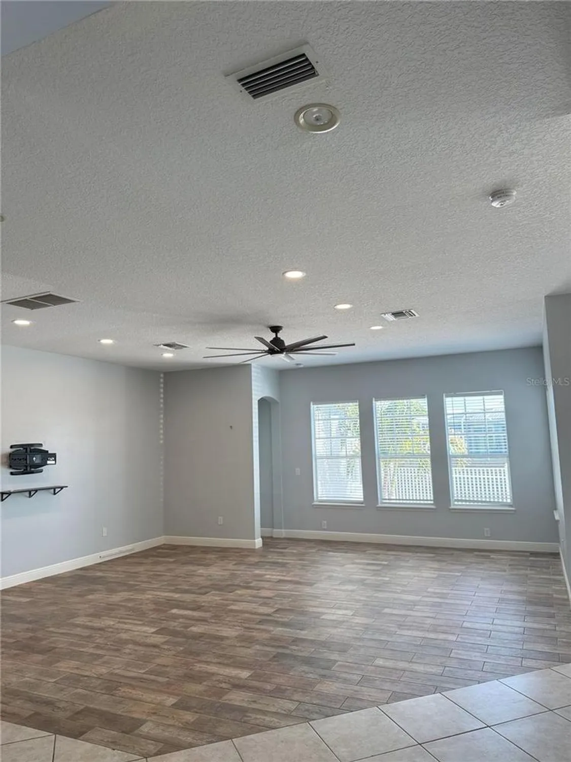 Property Slideshow image 15 of 100 | 625 mirabay blvd, Apollo Beach, FL, 33572