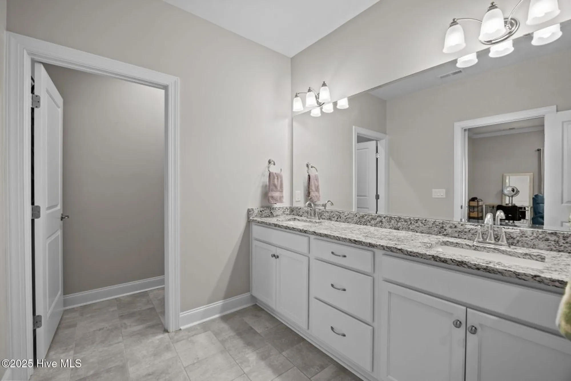 Property Slideshow image 33 of 49 | 5017 killogren way, Leland, NC, 28451