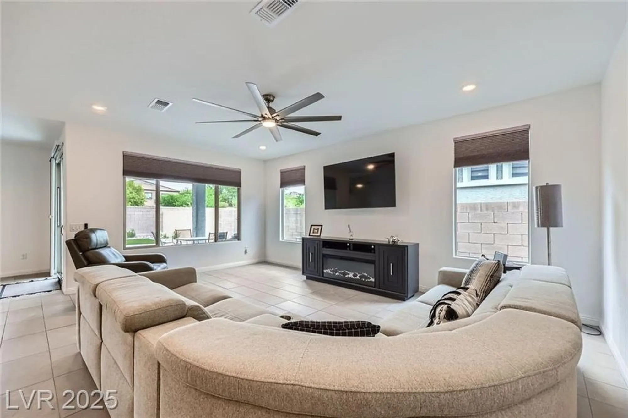 Property Slideshow image 5 of 28 | 6519 summershade st, North Las Vegas, NV, 89086