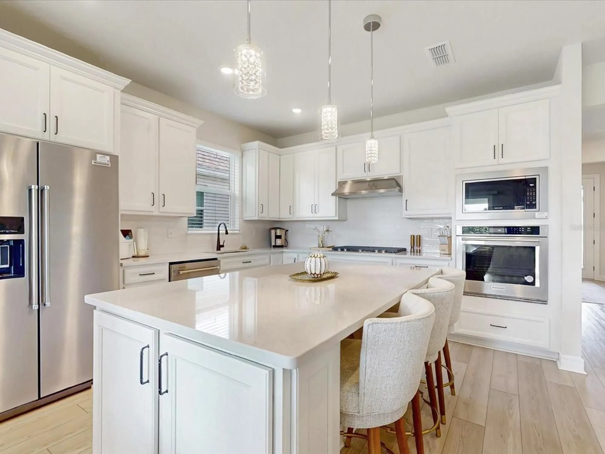 Property Slideshow image 7 of 49 | 6354 shimmering shores ln, Saint Cloud, FL, 34771