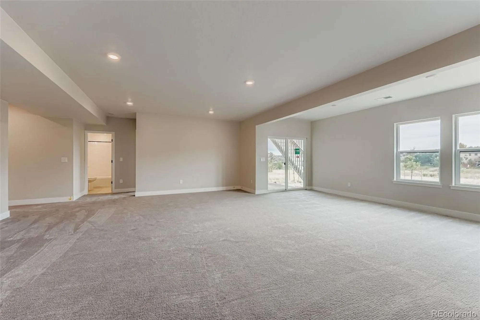 Property Slideshow image 24 of 39 | 2165 grayside cir, Castle Rock, CO, 80109