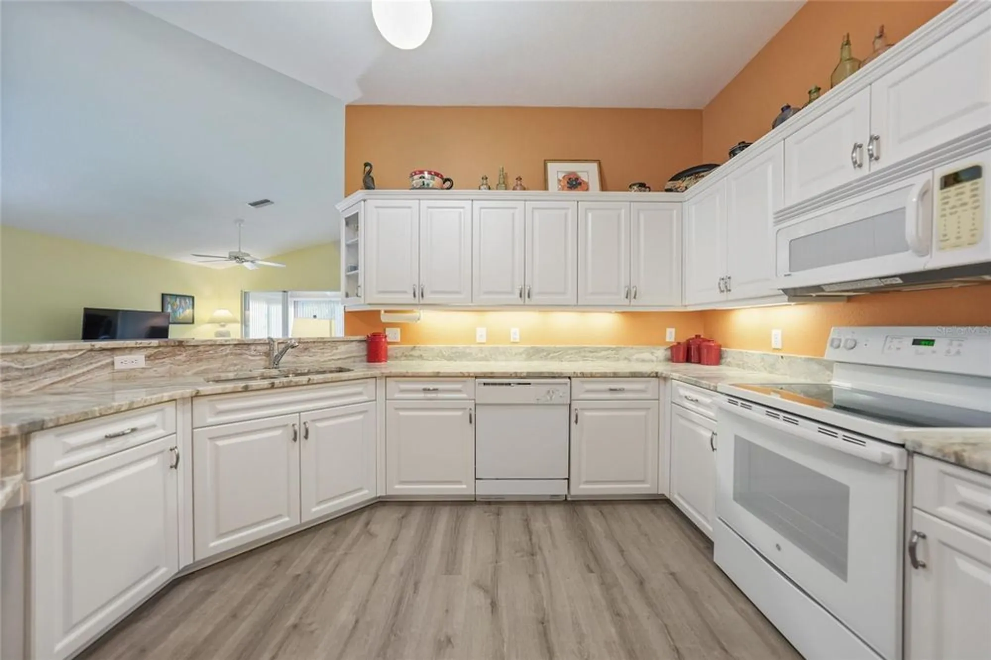 Property Slideshow image 16 of 64 | 530 islamorada blvd, Punta Gorda, FL, 33955