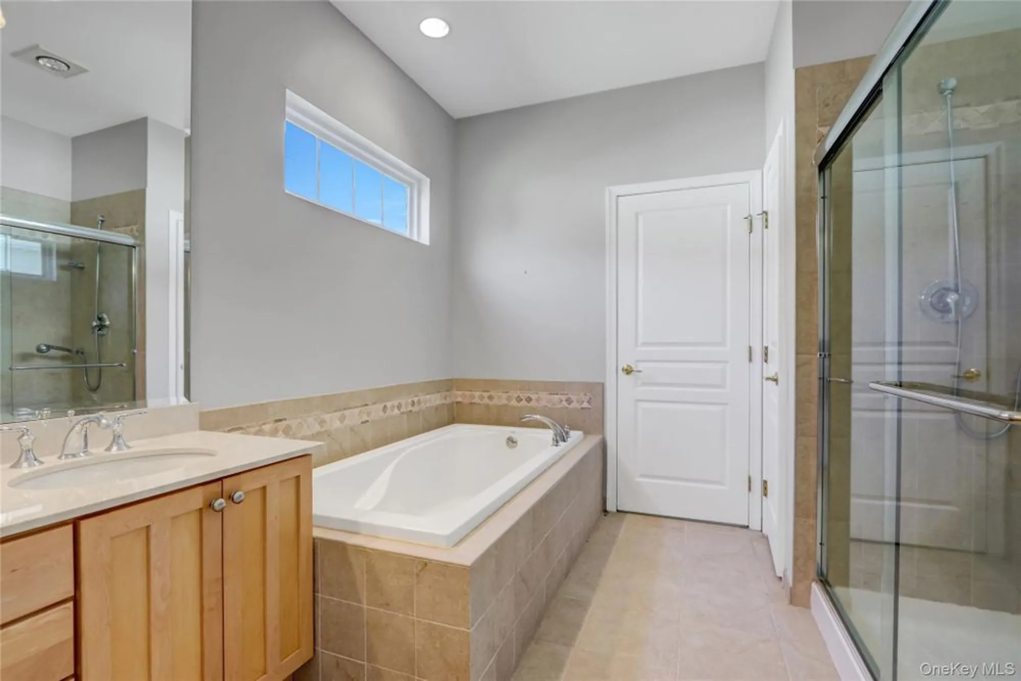 Property Slideshow image 27 of 40 | 4 oakhurst ct, Mount Sinai, NY, 11766