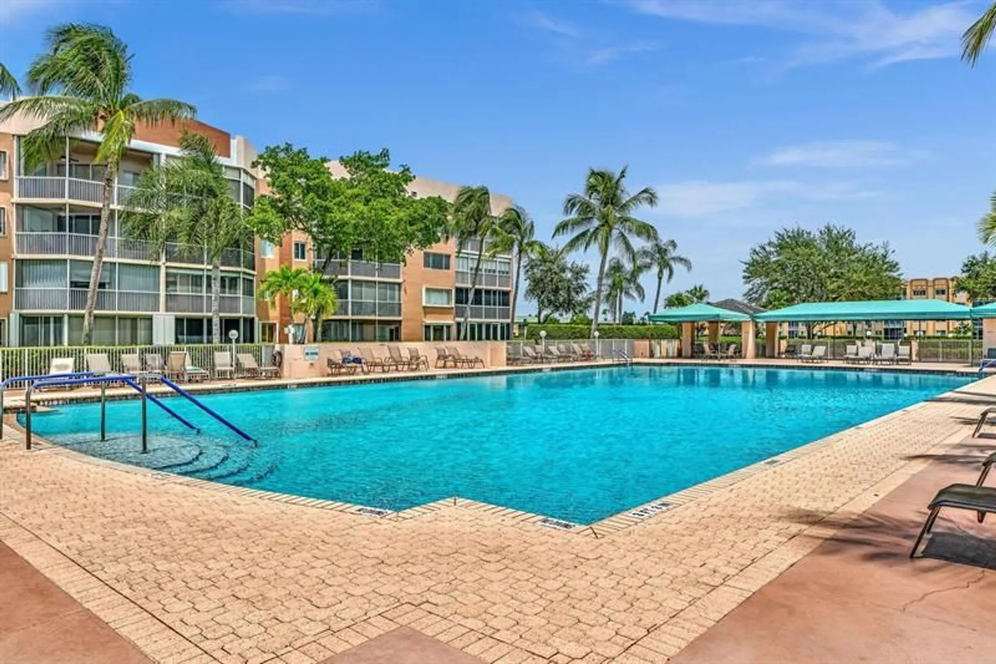 Property Slideshow image 50 of 81 | 7377 granville dr 311, Tamarac, FL, 33321