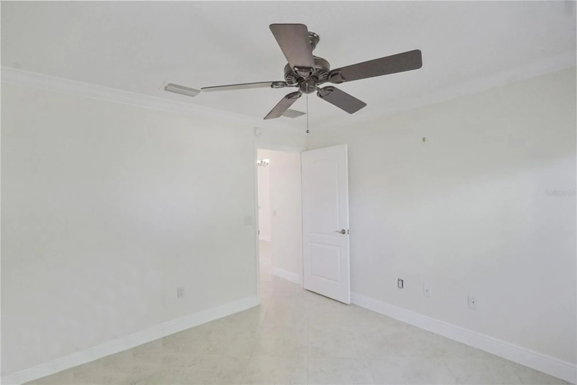 Property Slideshow image 37 of 44 | 445 society hill cir, The Villages, FL, 32162