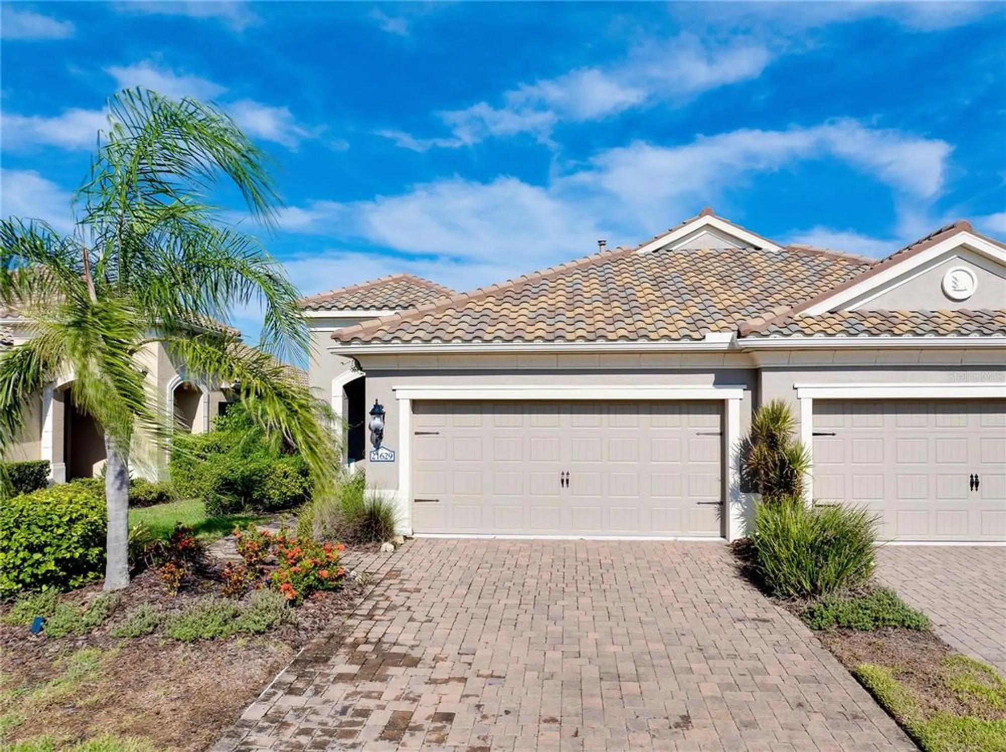 Property Slideshow image 42 of 59 | 21629 avon park ct, Venice, FL, 34293
