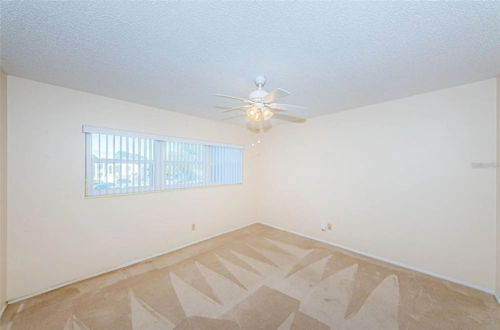 Property Slideshow image 22 of 52 | 2295 americus blvd 29, Clearwater, FL, 33763