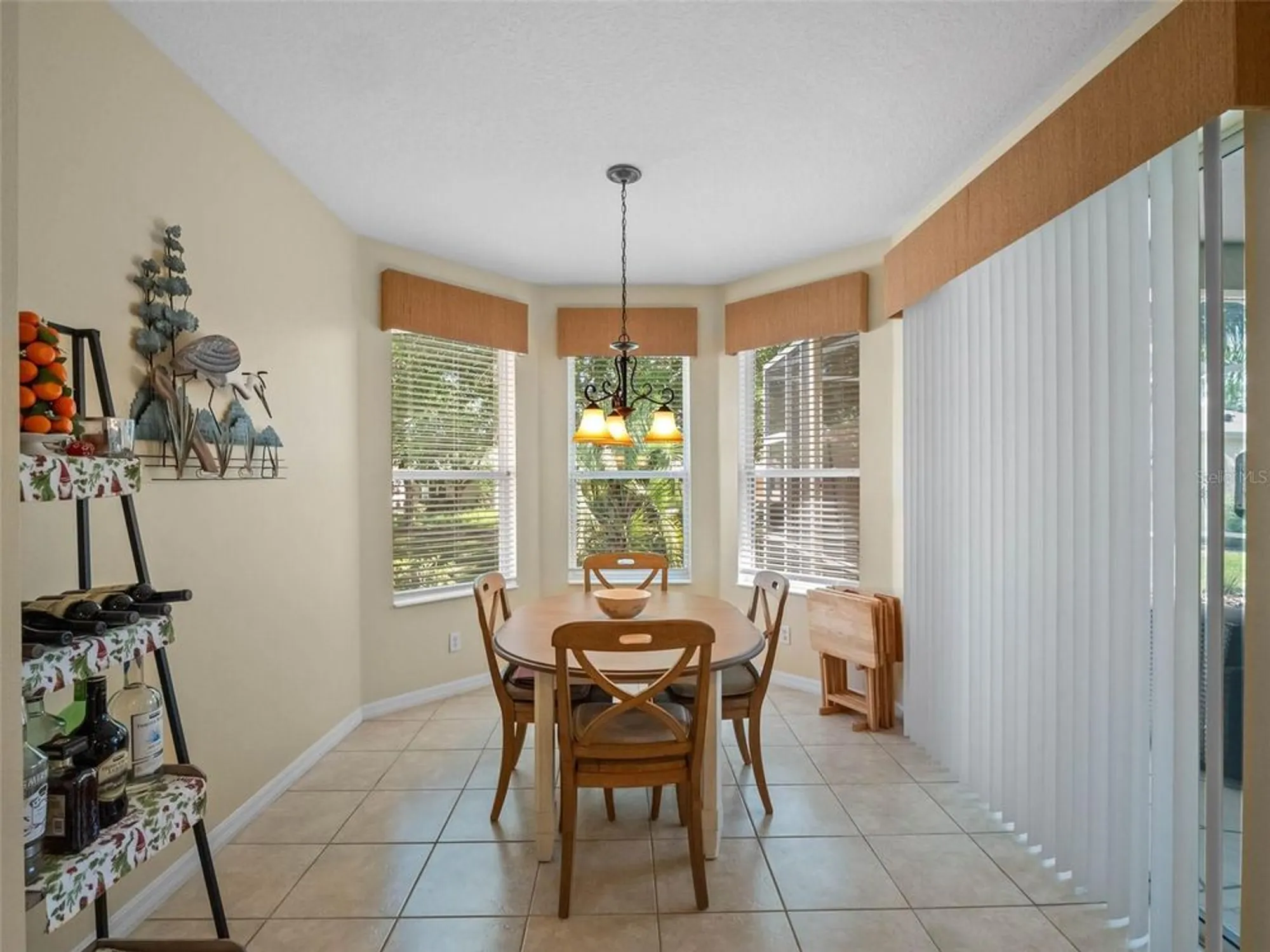 Property Slideshow image 15 of 65 | 20504 queen alexandra dr, Leesburg, FL, 34748