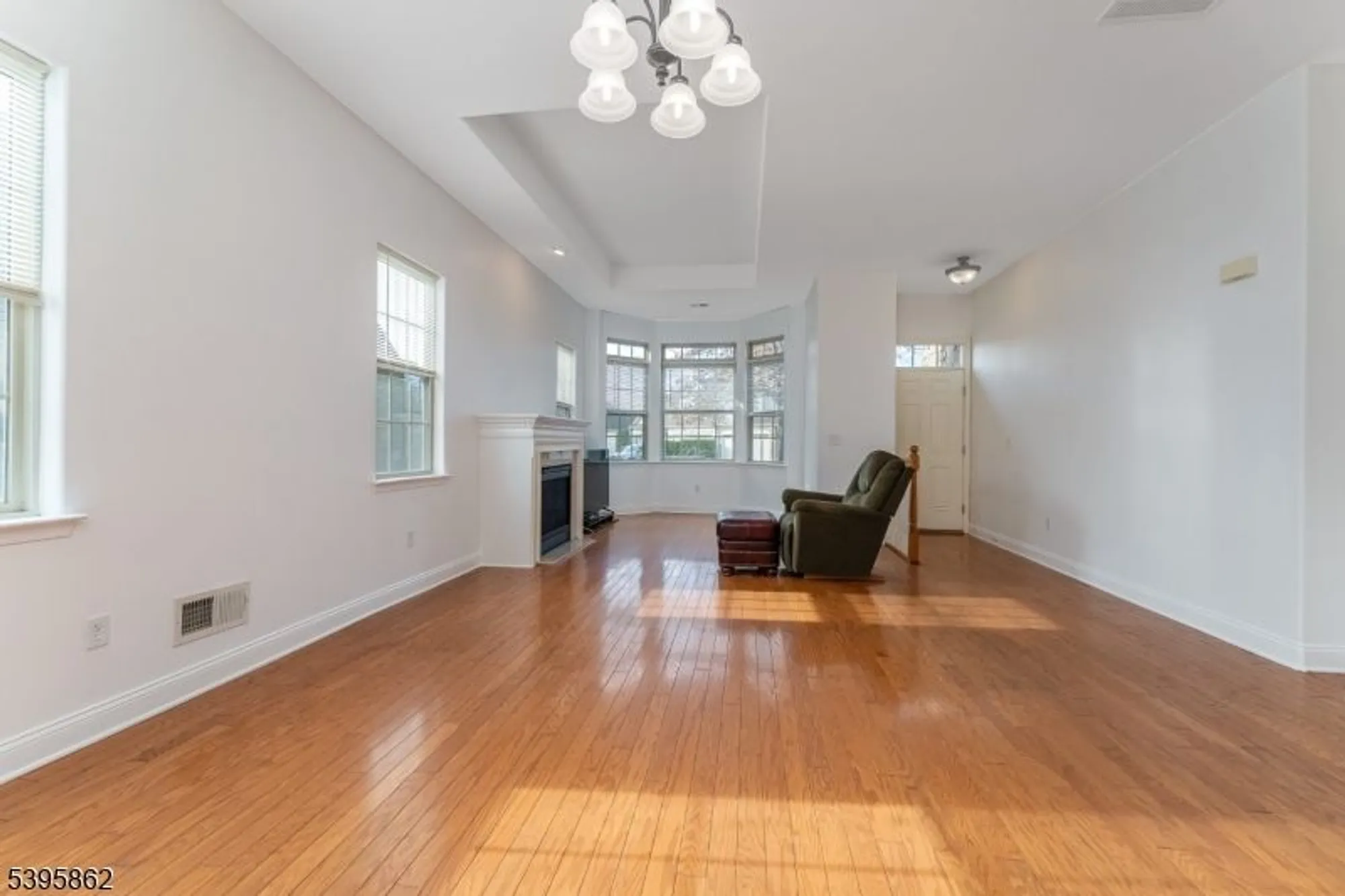 Property Slideshow image 4 of 29 | 24 dinah dr, Phillipsburg, NJ, 08865