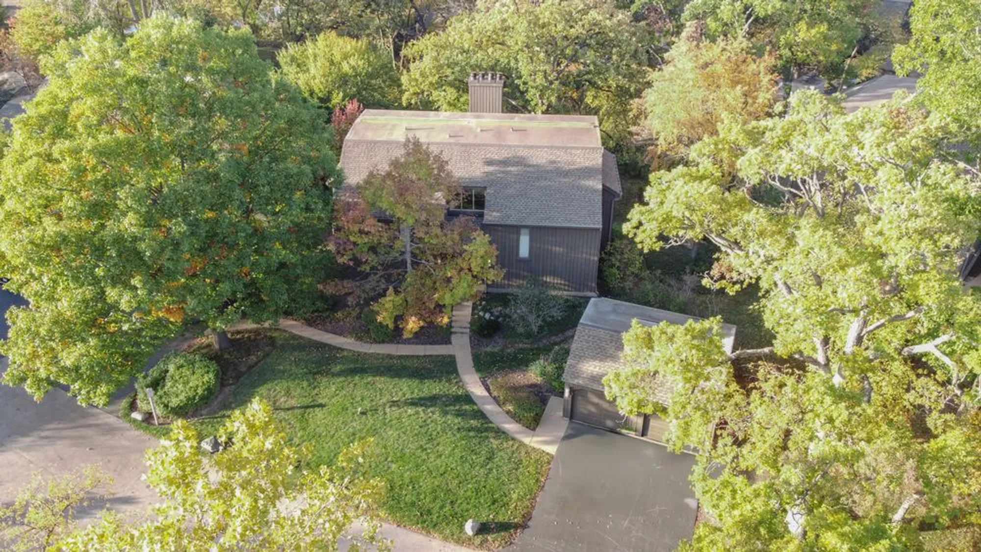 Property Slideshow image 25 of 37 | 294 mallard pt a, Lake Barrington, IL, 60010