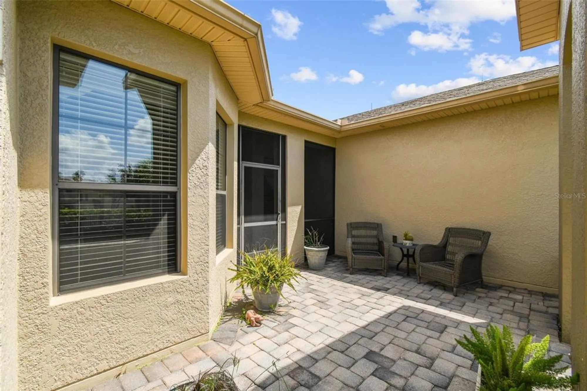 Property Slideshow image 6 of 57 | 313 santa barbara ln, Kissimmee, FL, 34759