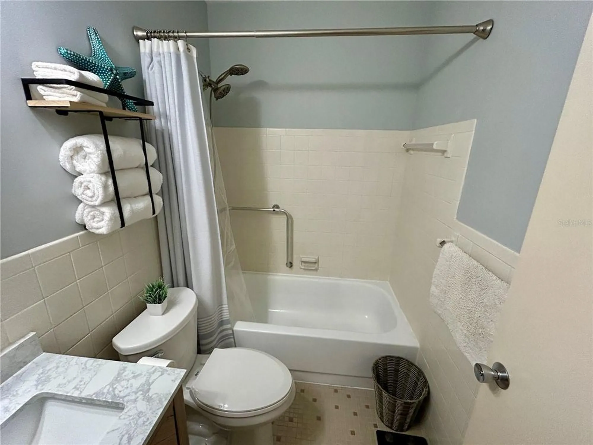 Property Slideshow image 31 of 51 | 2461 rhodesian dr apt 45, Clearwater, FL, 33763
