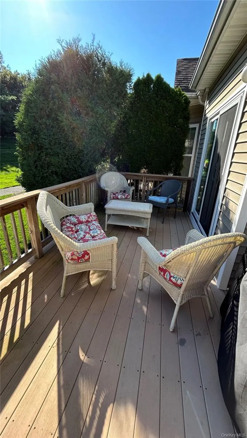 Property Slideshow image 8 of 27 | 37 halley ln, Miller Place, NY, 11764