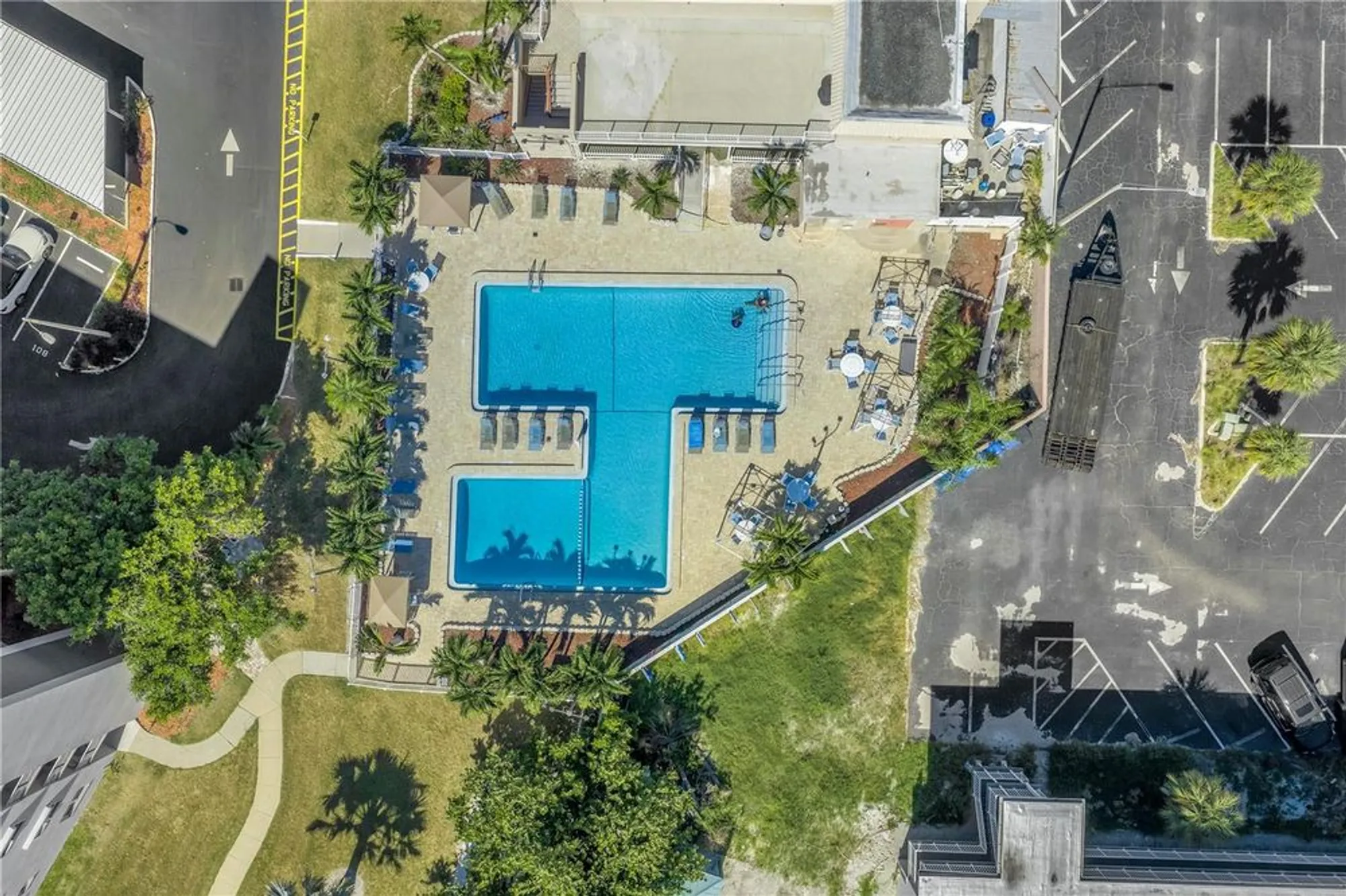 Property Slideshow image 20 of 20 | 6060 shore blvd 106, Gulfport, FL, 33707