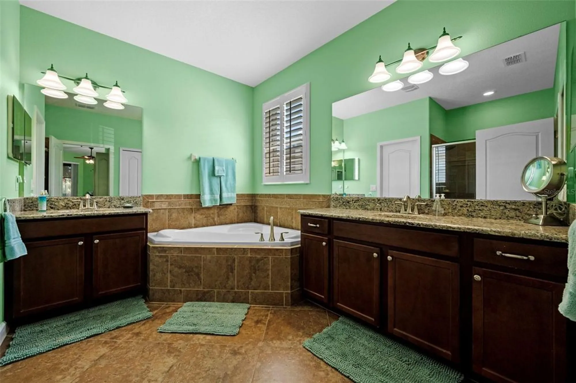 Property Slideshow image 17 of 42 | 4016 serena ln, Clermont, FL, 34711