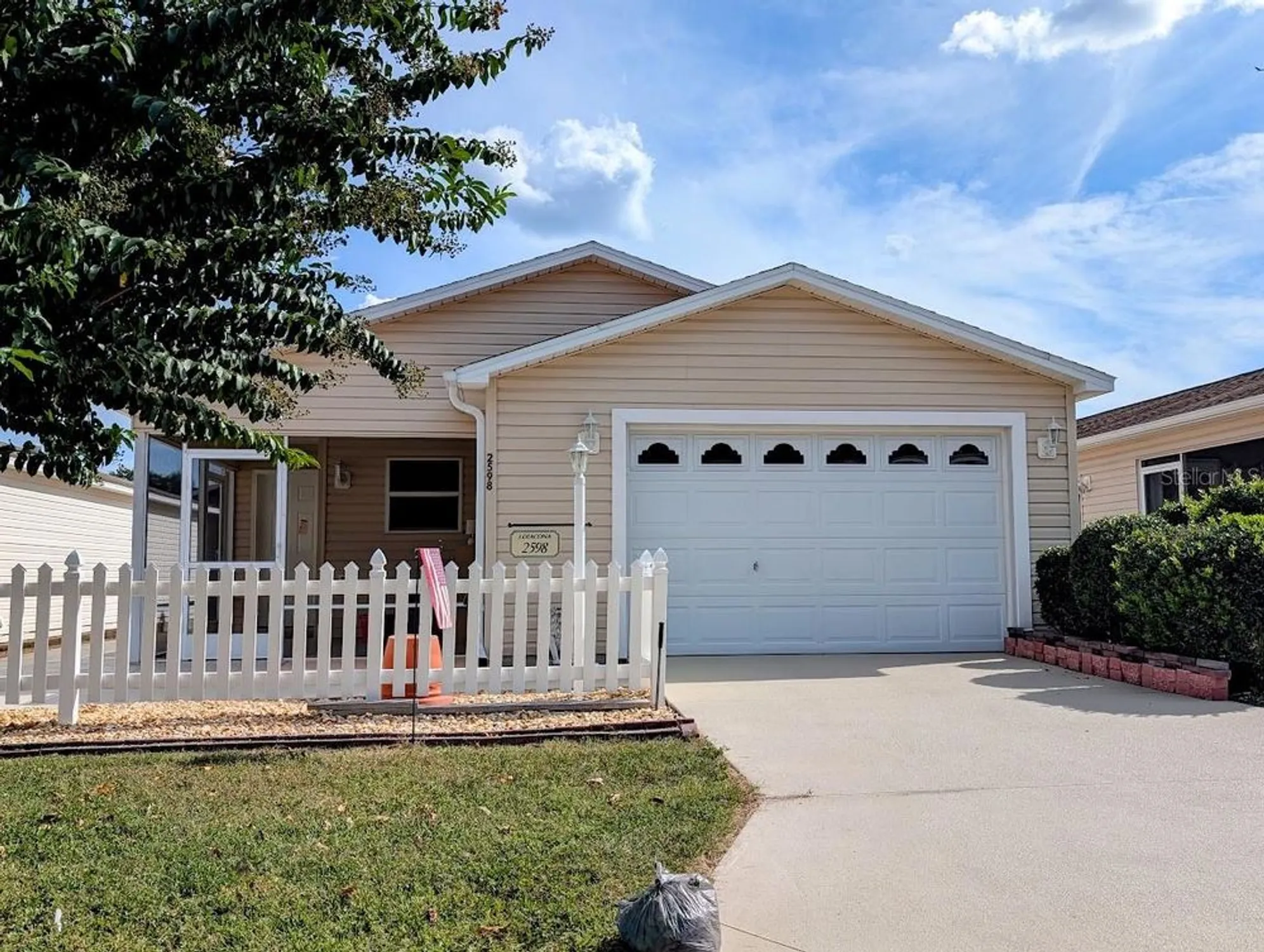 Property Slideshow image 17 of 18 | 2598 hialeah ave, The Villages, FL, 32162