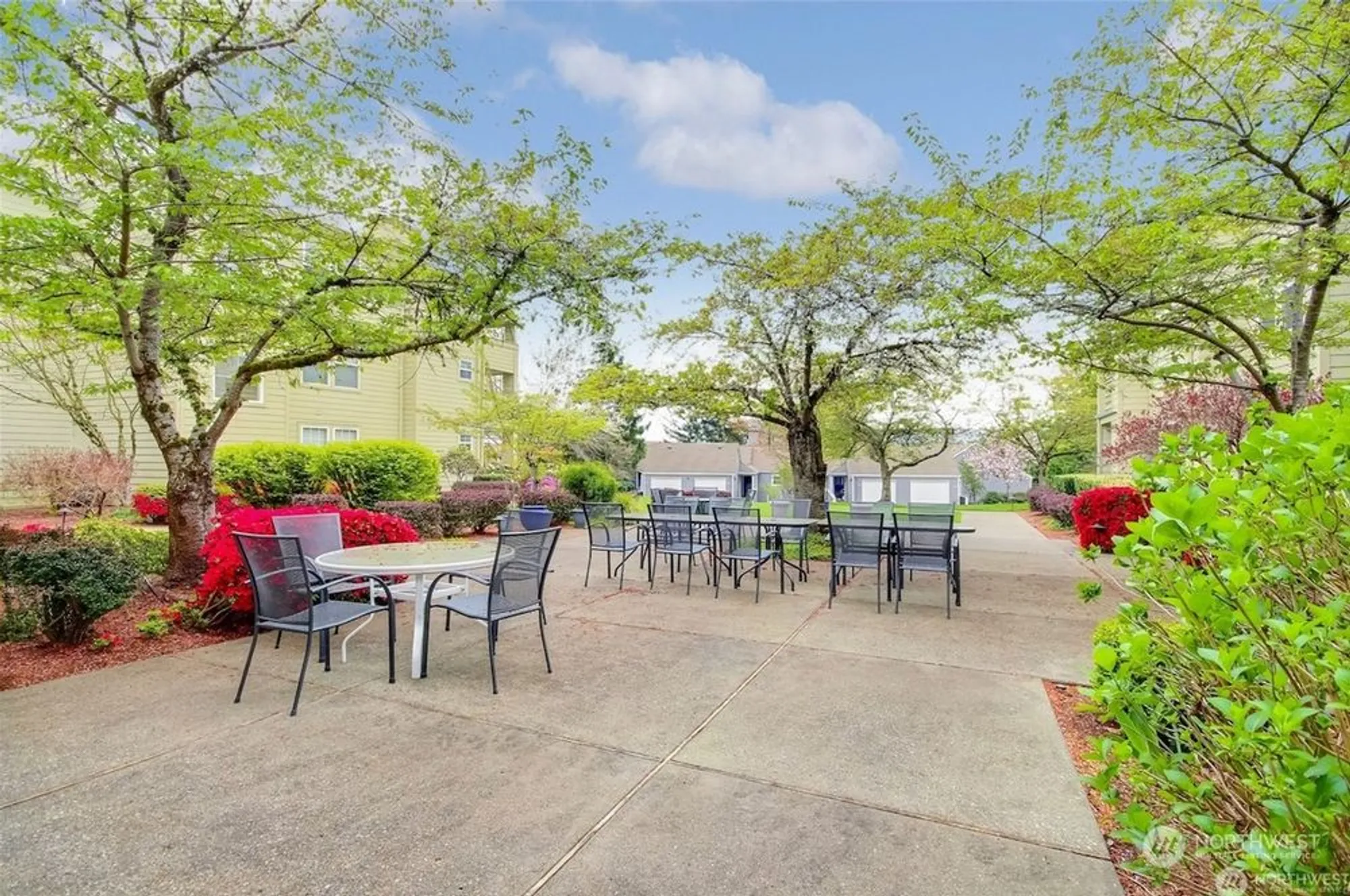 Property Slideshow image 36 of 40 | 4133 224th ln 302, Issaquah, WA, 98029