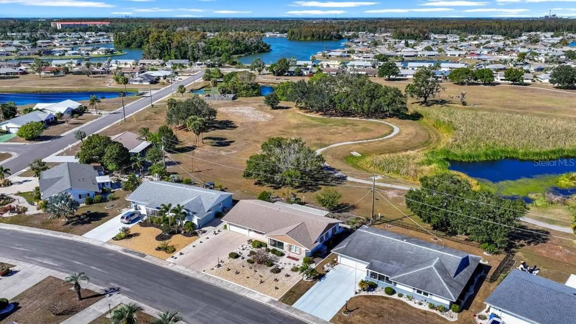 Property Slideshow image 66 of 80 | 829 fox hills dr, Sun City Center, FL, 33573