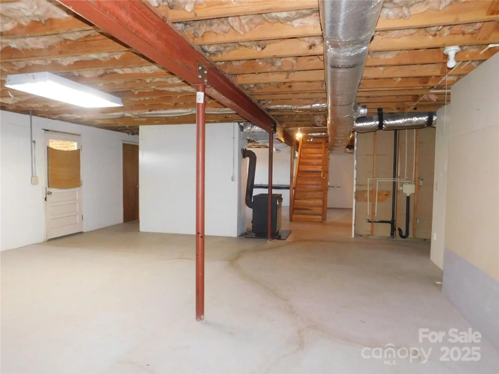 Property Slideshow image 24 of 33 | 125 fulton dr, Hendersonville, NC, 28792