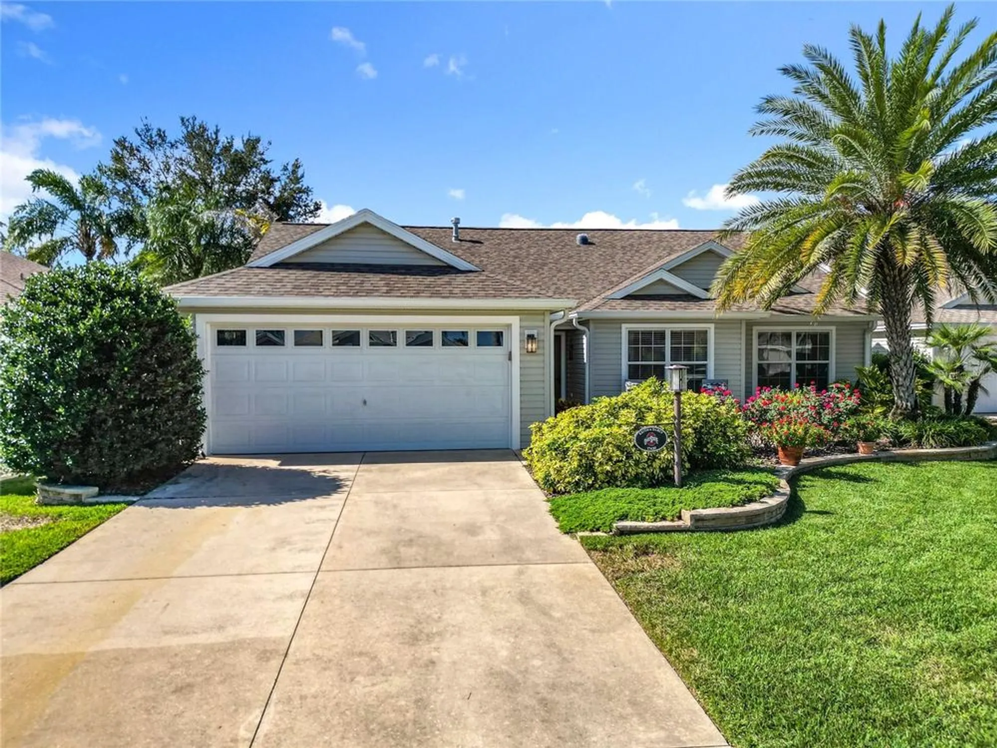 Property Slideshow image 3 of 55 | 17430 se 71st birchbrook ave, The Villages, FL, 32162