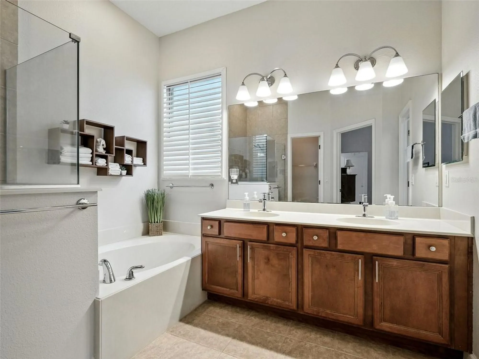 Property Slideshow image 33 of 66 | 461 luna bella ln, New Smyrna Beach, FL, 32168