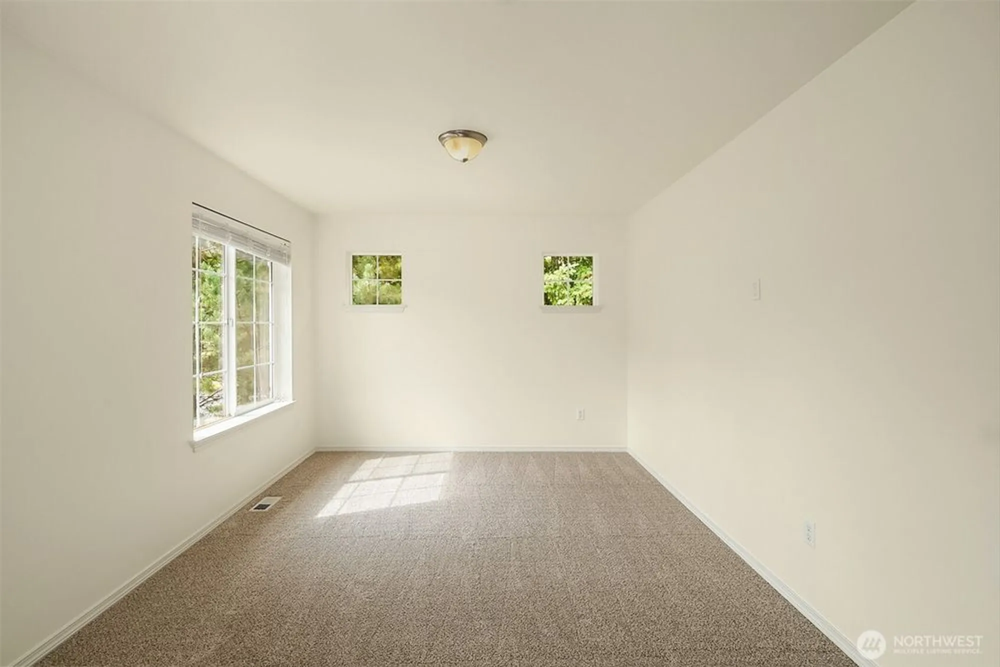 Property Slideshow image 13 of 15 | 23905 ne 113th ln # 4, Redmond, WA, 98053