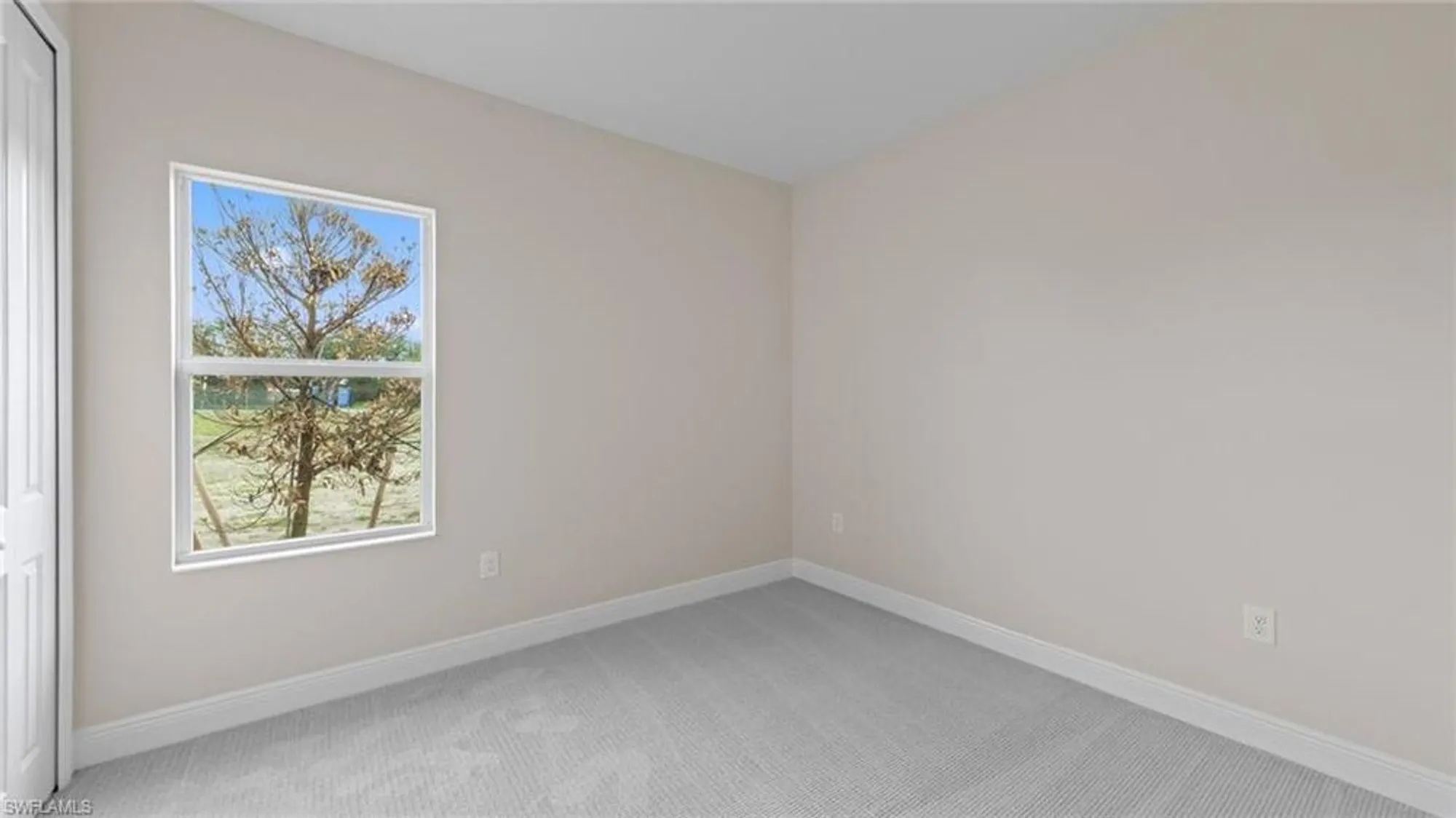 Property Slideshow image 19 of 33 | 2937 heritage pines dr, Fort Myers, FL, 33905