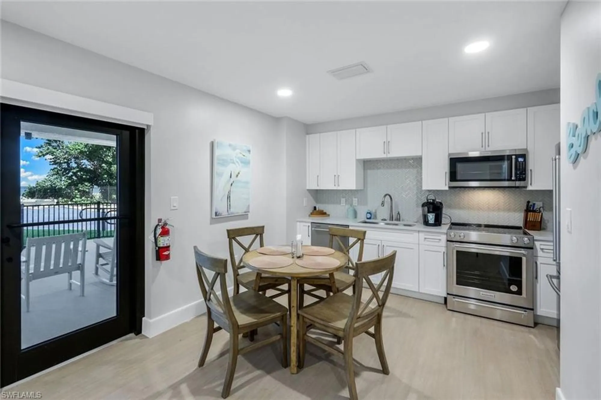 Property Slideshow image 28 of 45 | 3399 gulf shore blvd 203, Naples, FL, 34103