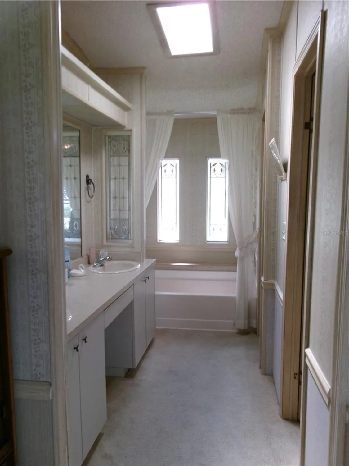 Property Slideshow image 17 of 63 | 1530 longbow dr, Lakeland, FL, 33810